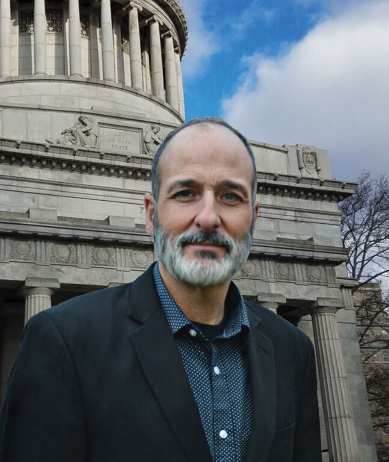 Picone in front of Grants Tomb